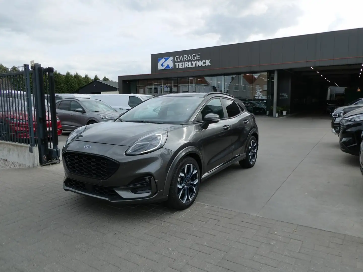 Ford Puma ST-line X 1.0 i benzine 125pk '20 84000km (45549) Gris - 1