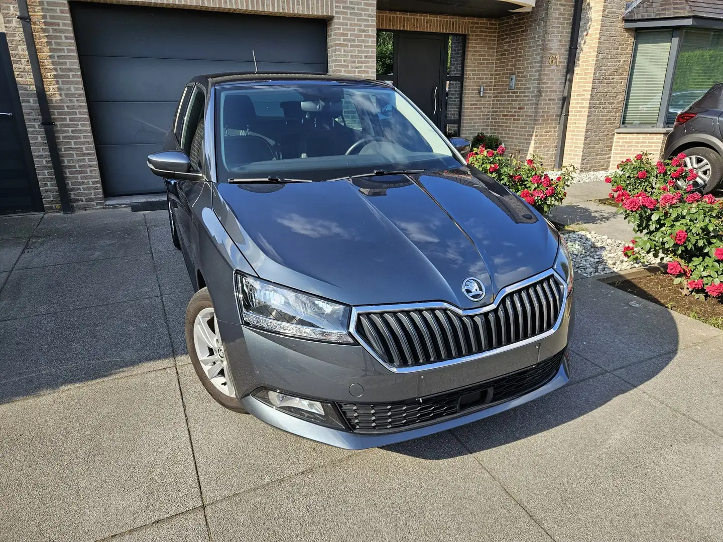 Skoda Fabia 1.0i Ambition / PARK ASSIST / * SUPER DEAL * Grijs - 2