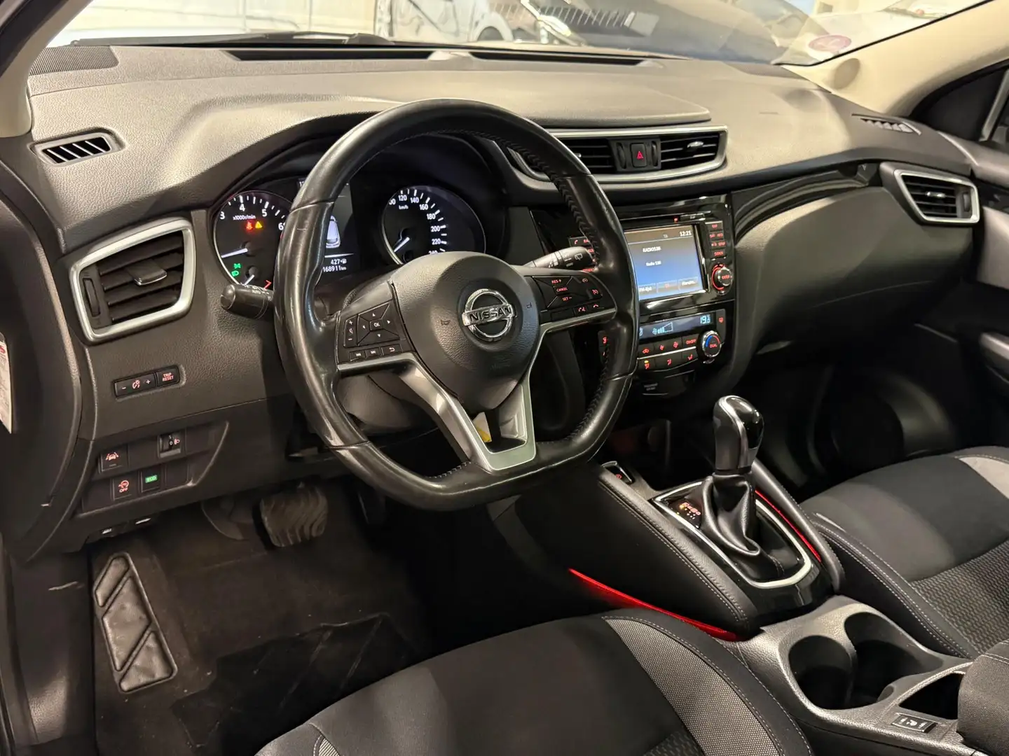 Nissan Qashqai 1.2 116K |Navi|Stoelverwarm|Camera|Pano!! Schwarz - 2