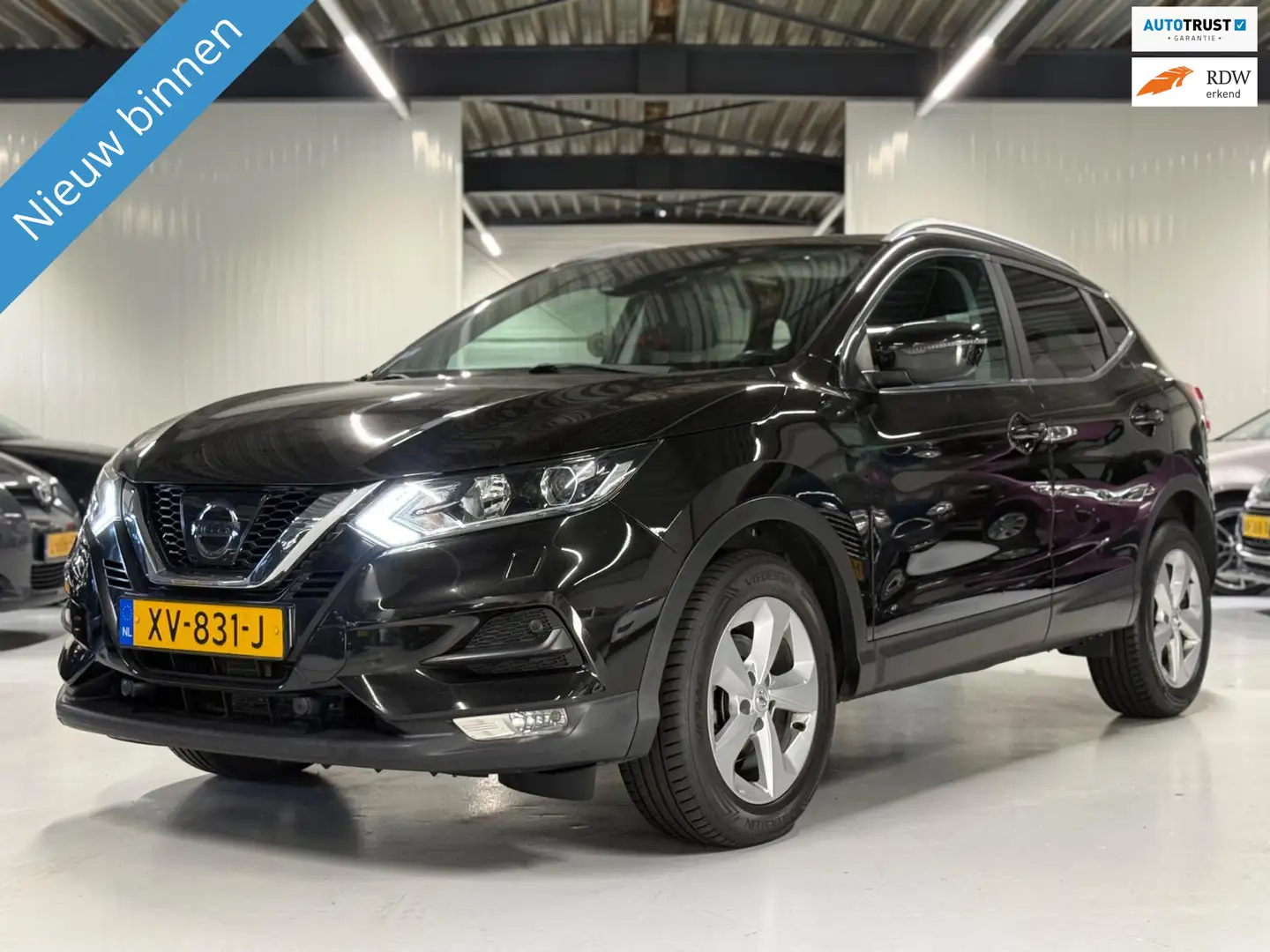 Nissan Qashqai 1.2 116K |Navi|Stoelverwarm|Camera|Pano!! Schwarz - 1