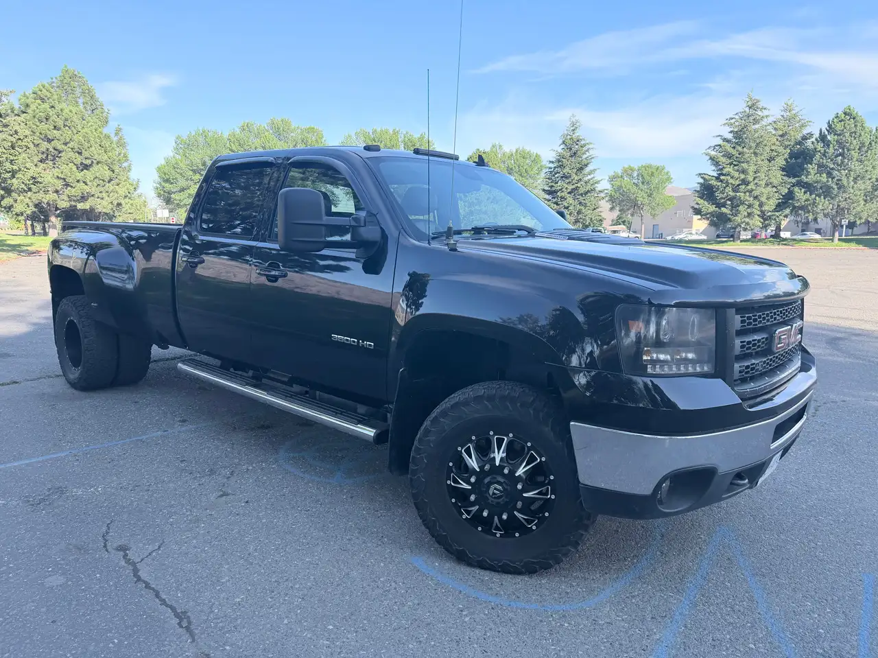GMC Sierra 3500HD fotografie GMC Sierra 3500HD