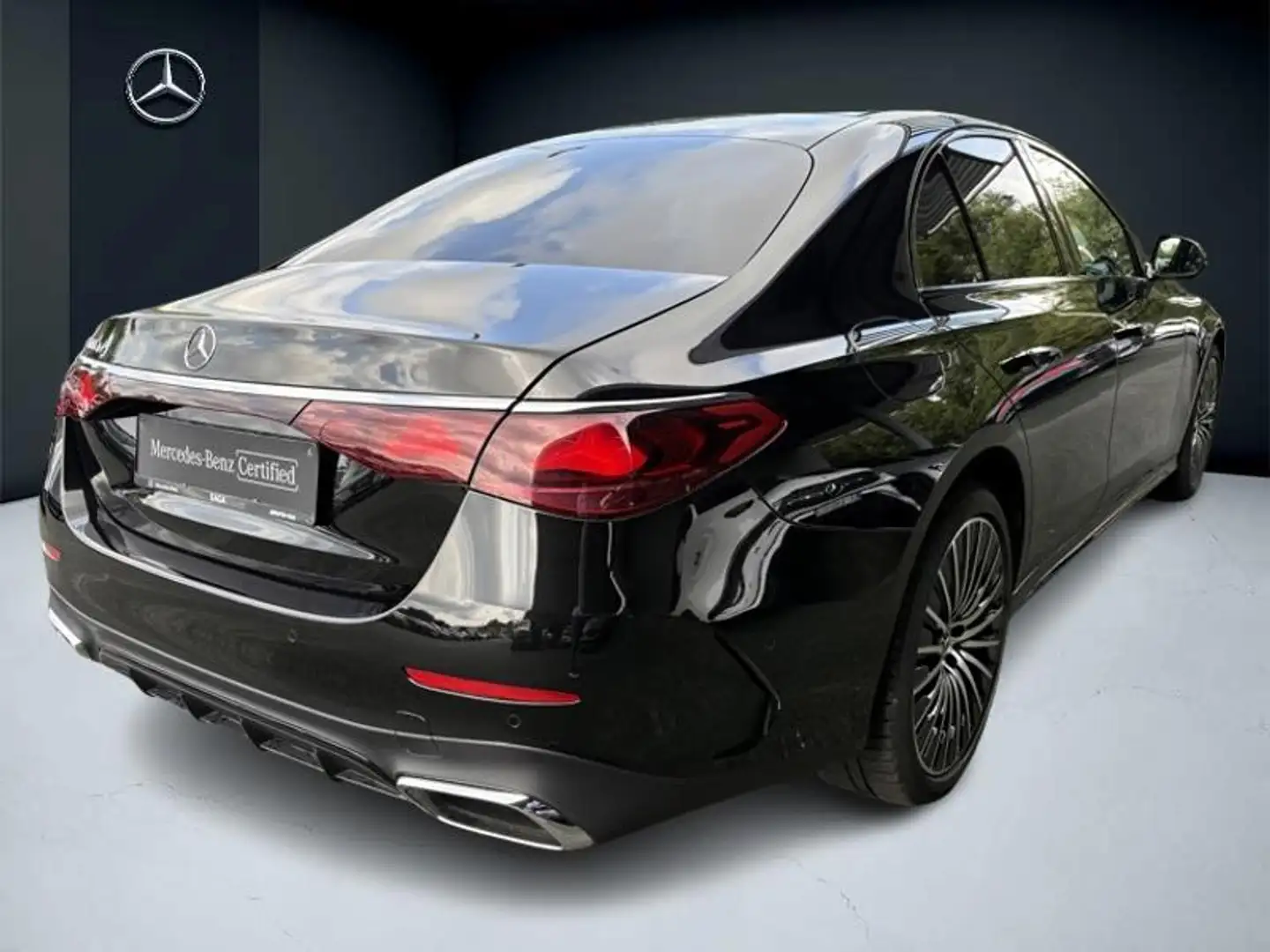Mercedes-Benz E 300 de Berline AMG Line Toit Pano Zwart - 2