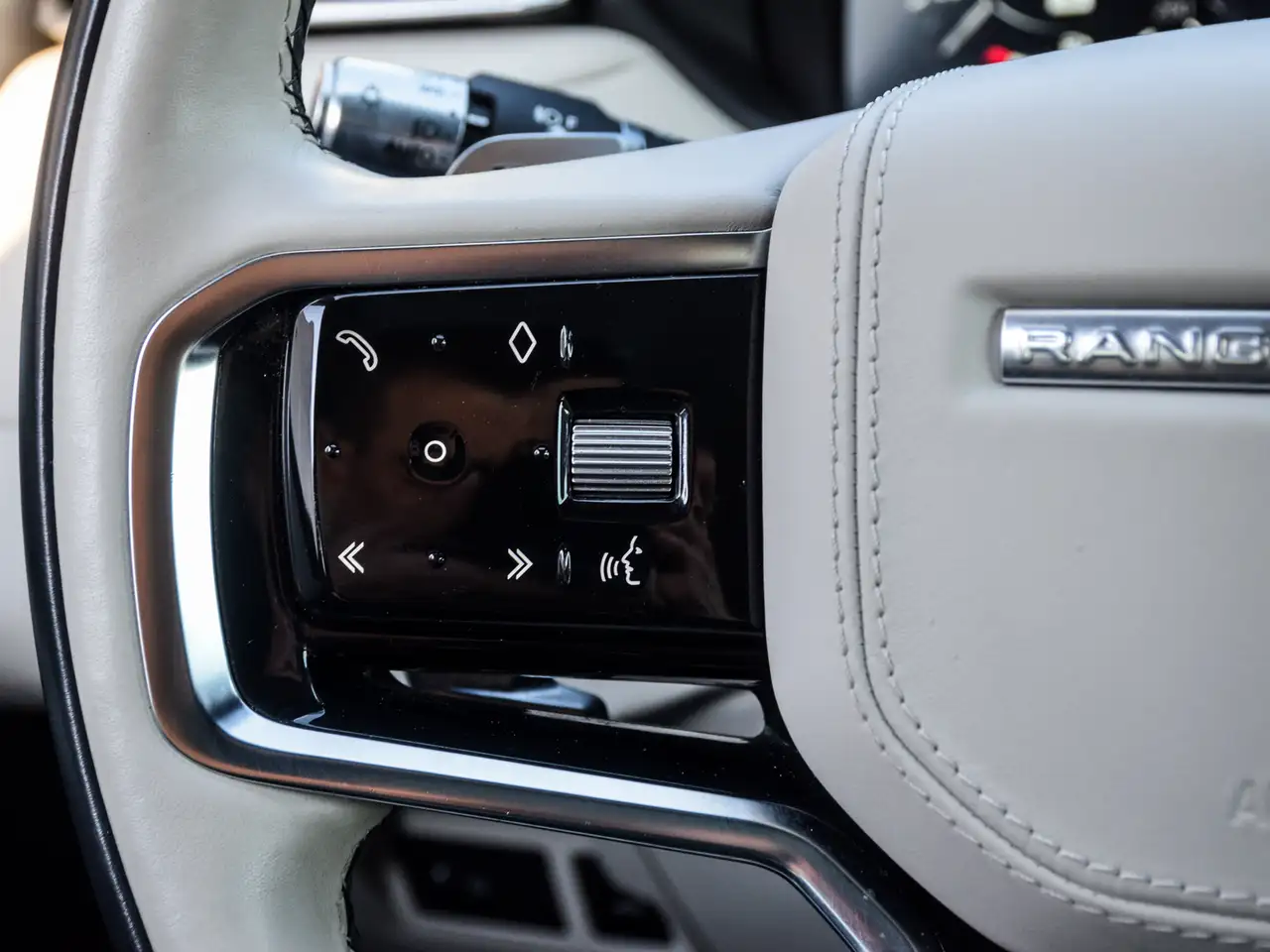 Land Rover Range Rover Velar снимка Land Rover Range Rover Velar