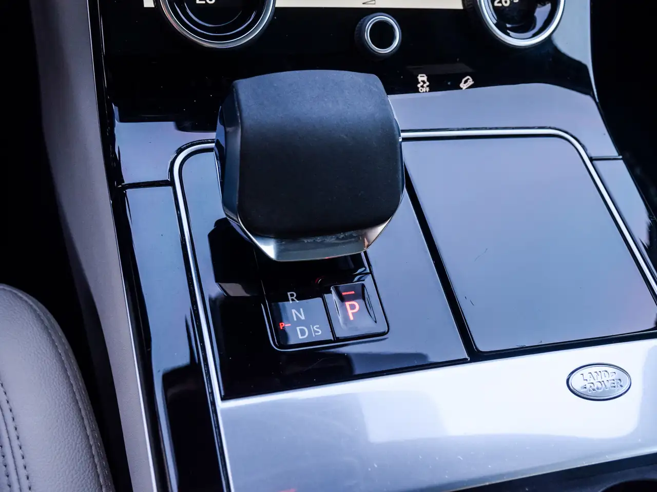 Land Rover Range Rover Velar снимка Land Rover Range Rover Velar