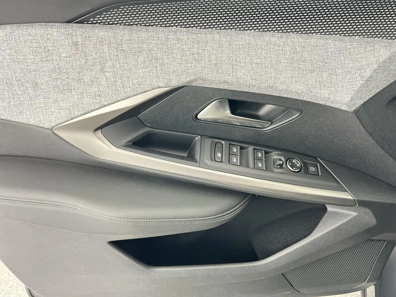 Peugeot 5008 2026 — фото 11