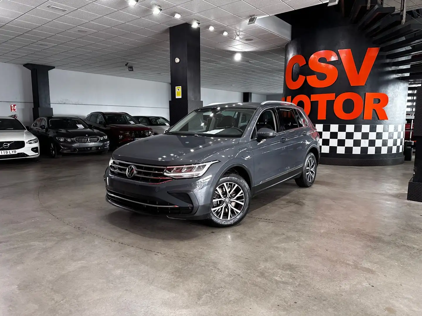 Volkswagen Tiguan Life 1.4 TSI eHybrid 180kW (245CV) DSG Gris - 2