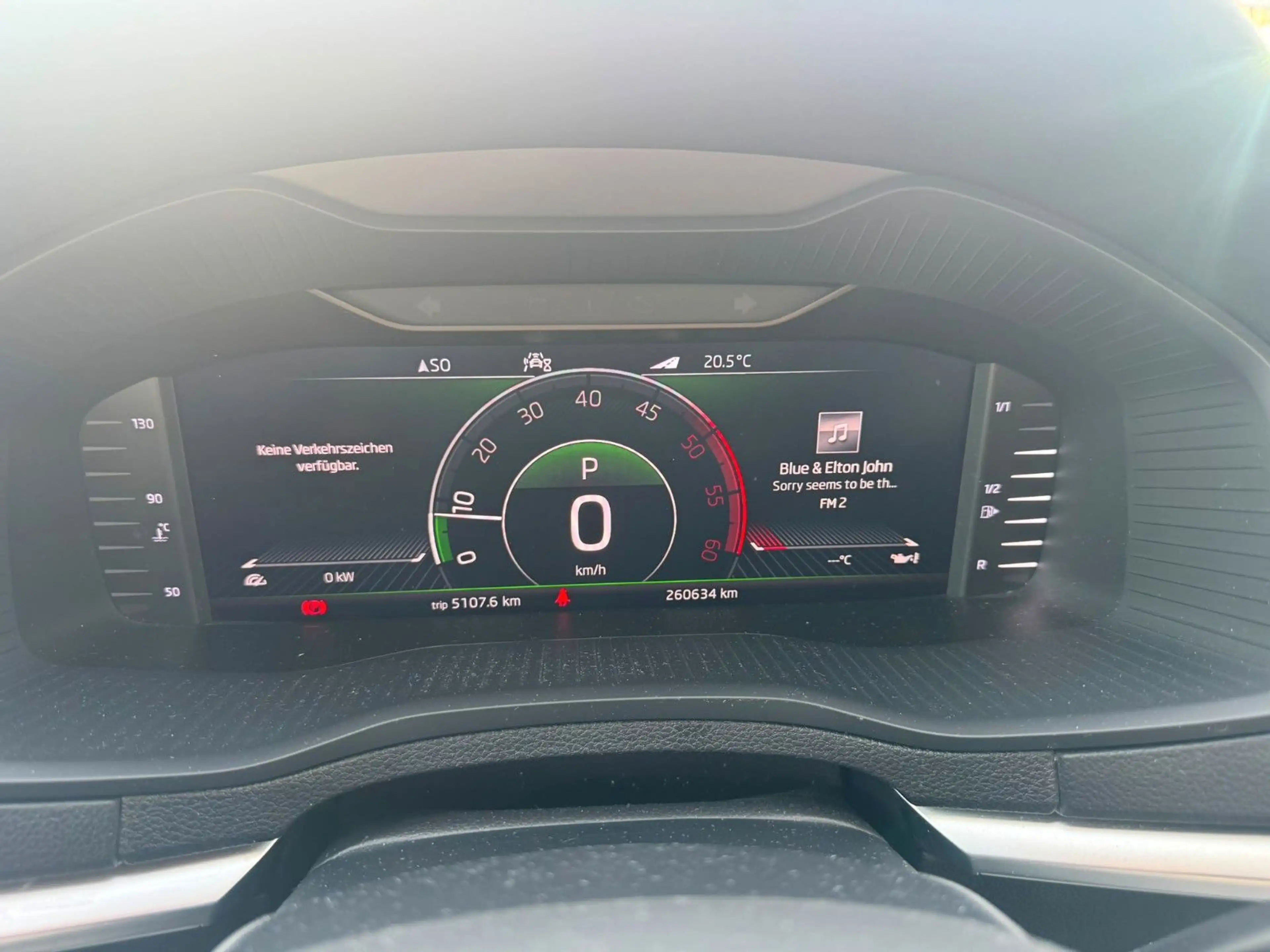 Skoda Karoq Style 4x4 LED DSG Virtual Cockpit — photo 5