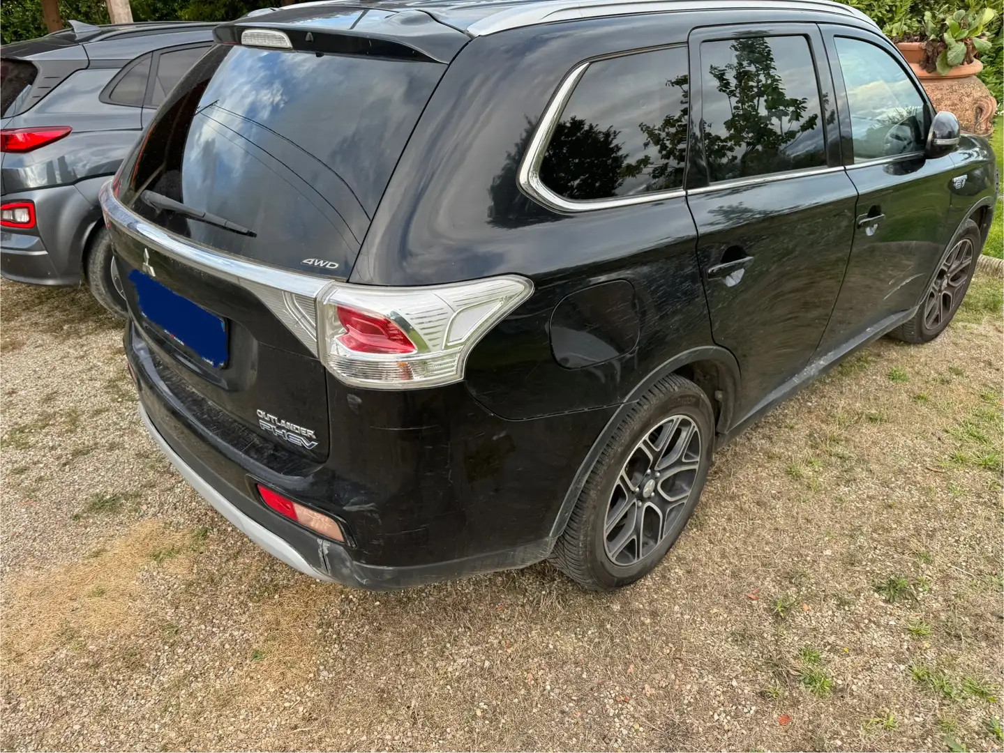 Mitsubishi Outlander phev 2.0 Instyle Diamond 4wd - 2