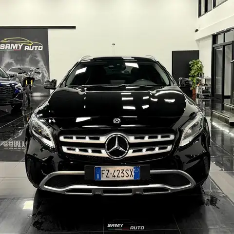 Mercedes-Benz GLA 180 auto