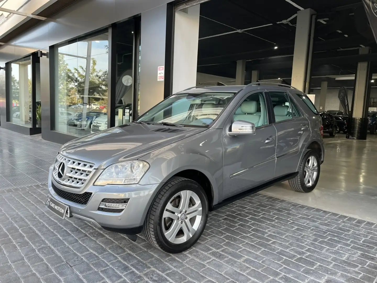 Mercedes-Benz ML 350 350CDI 4M Aut. Gris - 2