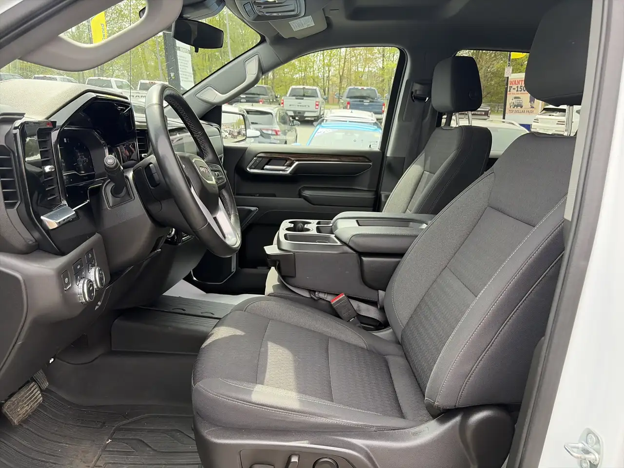 GMC Sierra 1500 снимка GMC Sierra 1500