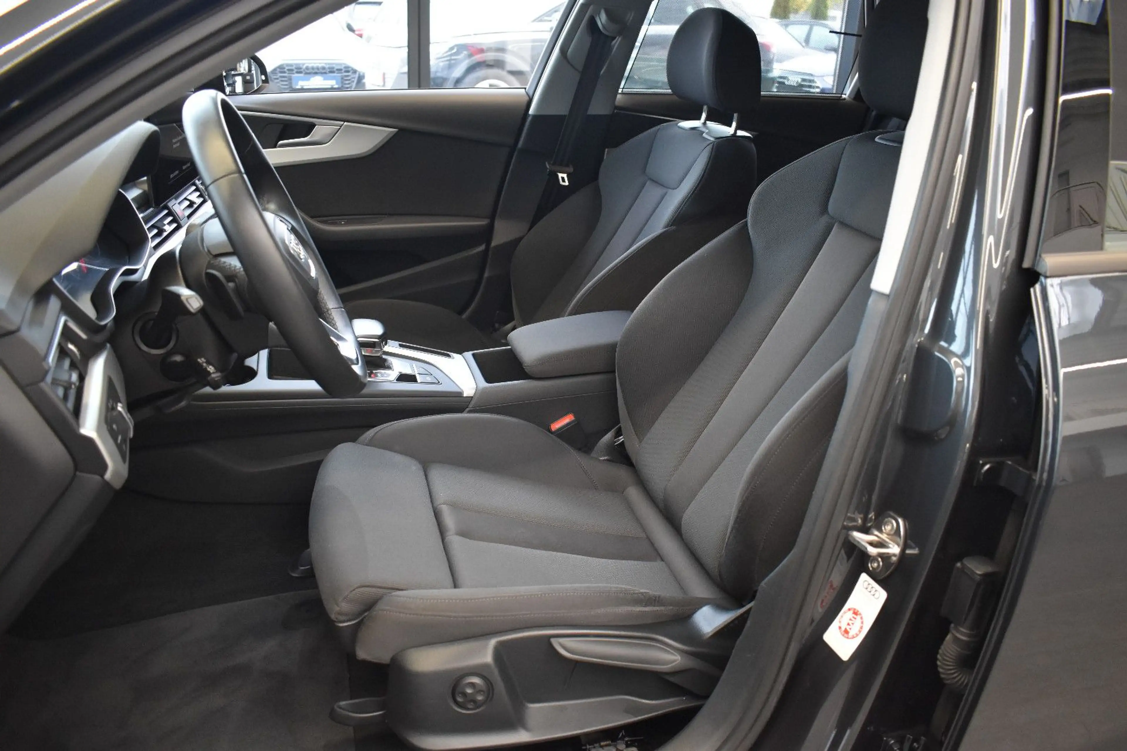 Audi A4 Avant 35TFSI S-tronic LED~Navi~Tempomat~RFKam — photo 8