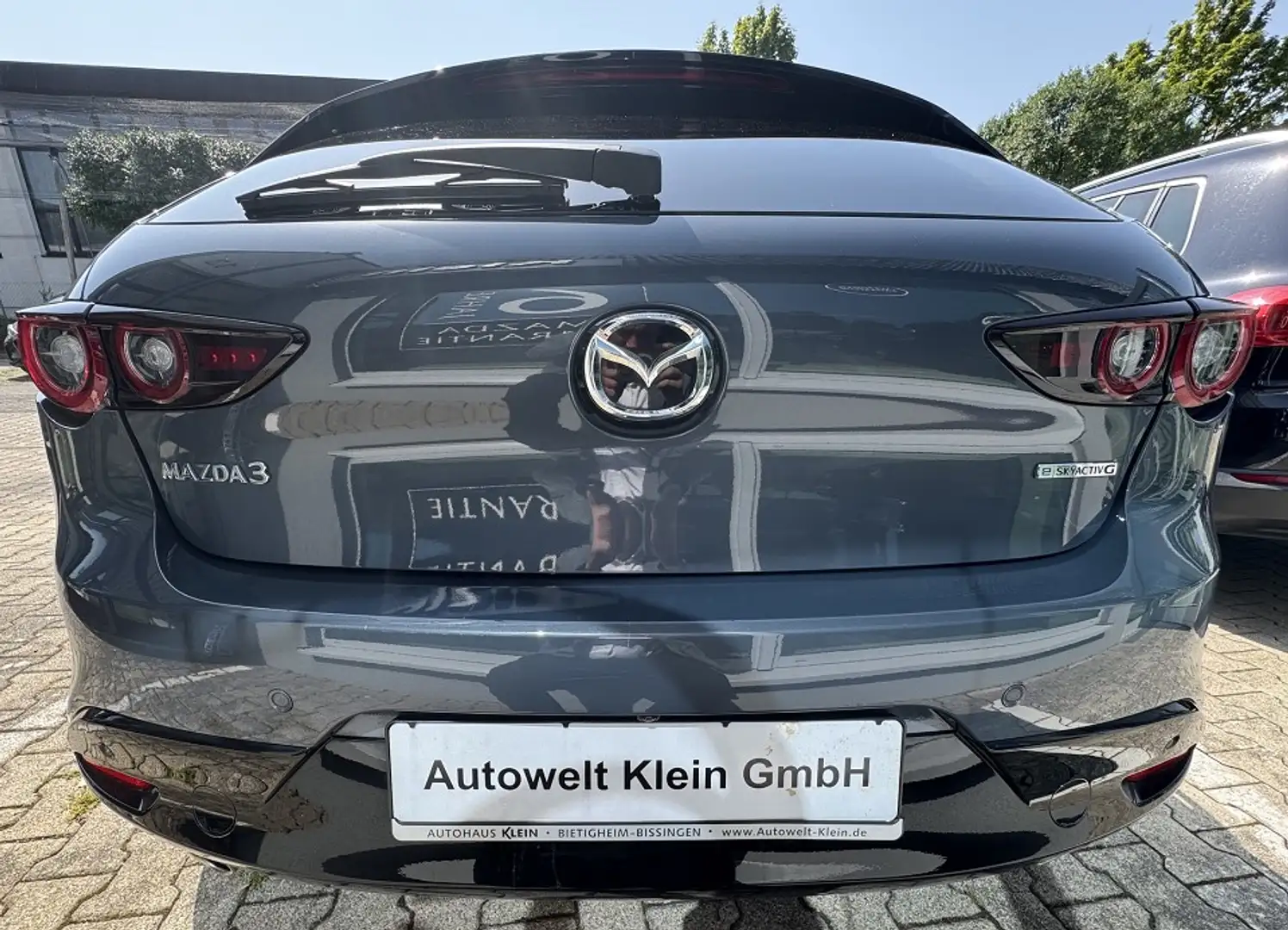 Mazda 3 2.0L e-SKYACTIV G 122ps 6AT FWD Homura Grau - 2