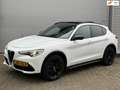 Alfa Romeo Stelvio 2.0 T AWD B-Tech l Pano l VDOH l Volleder l Camera Weiß - thumbnail 1