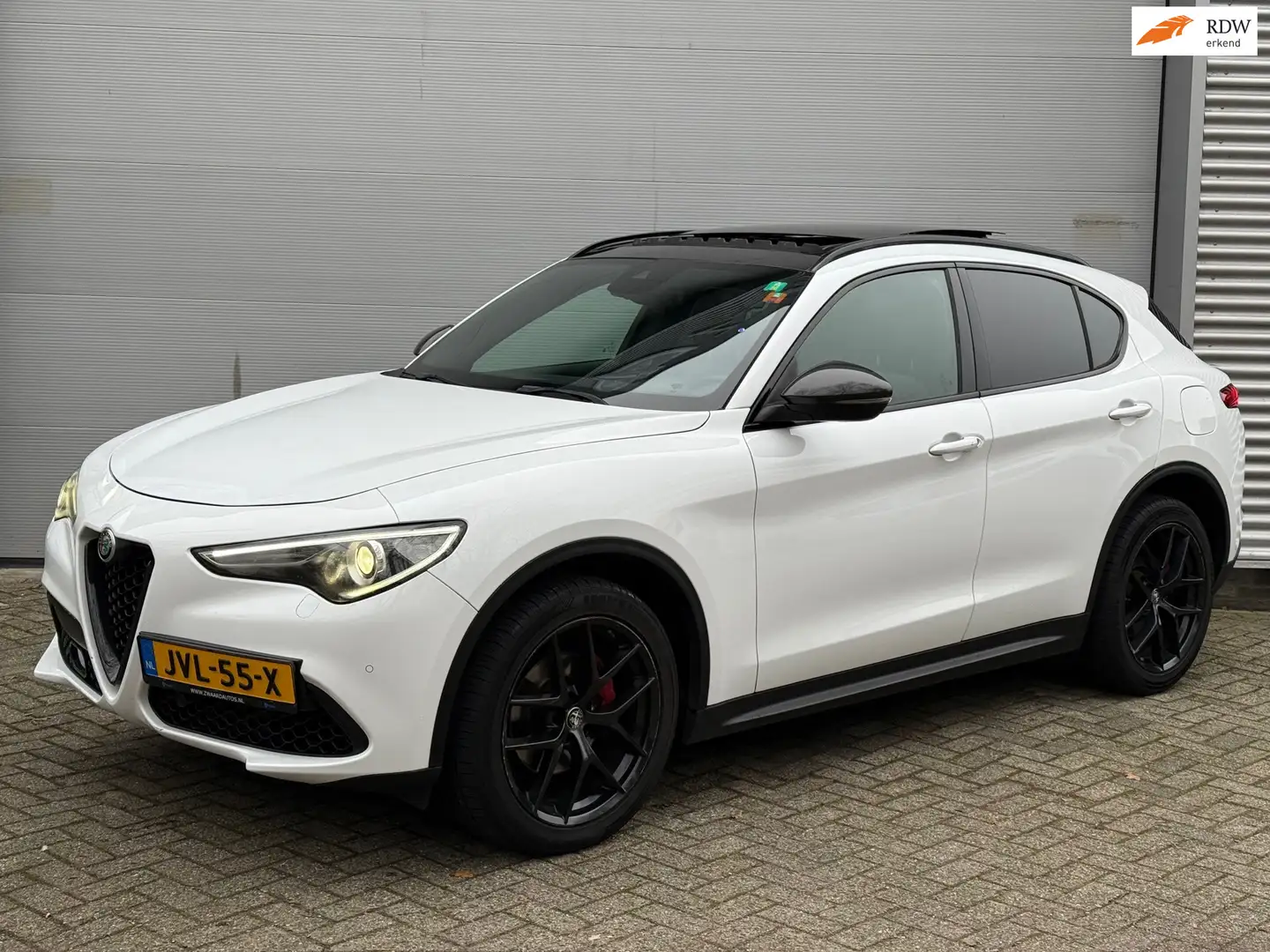Alfa Romeo Stelvio 2.0 T AWD B-Tech l Pano l VDOH l Volleder l Camera Weiß - 1