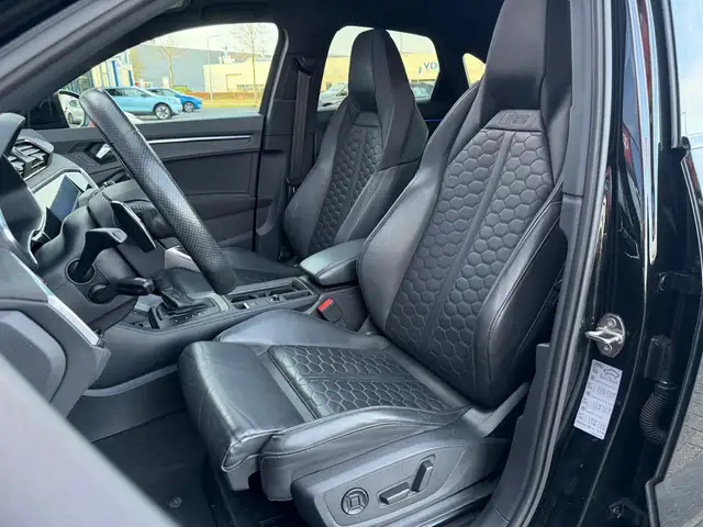 Audi RS Q3 view 14