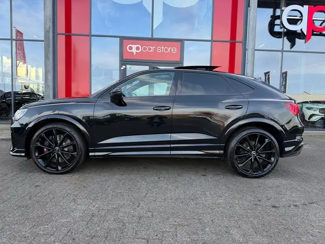 Audi RS Q3 view 4