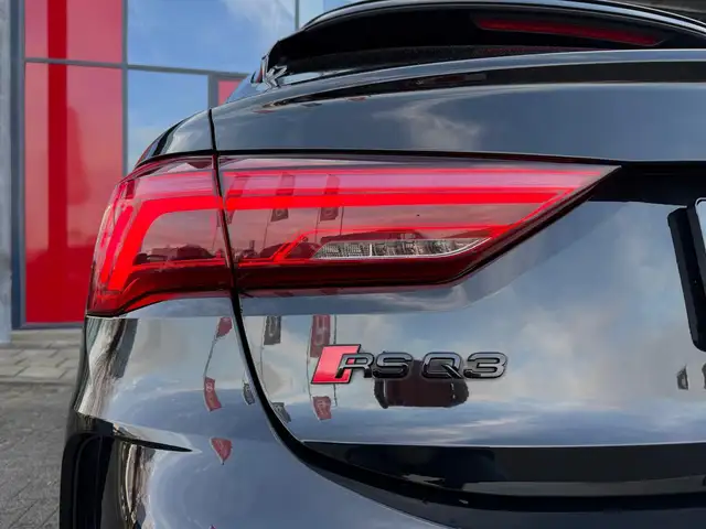 Audi RS Q3 view 7