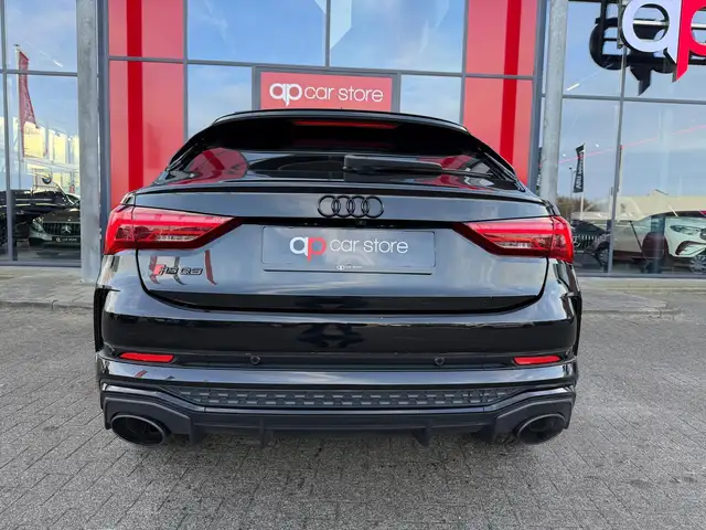 Audi RS Q3 view 6
