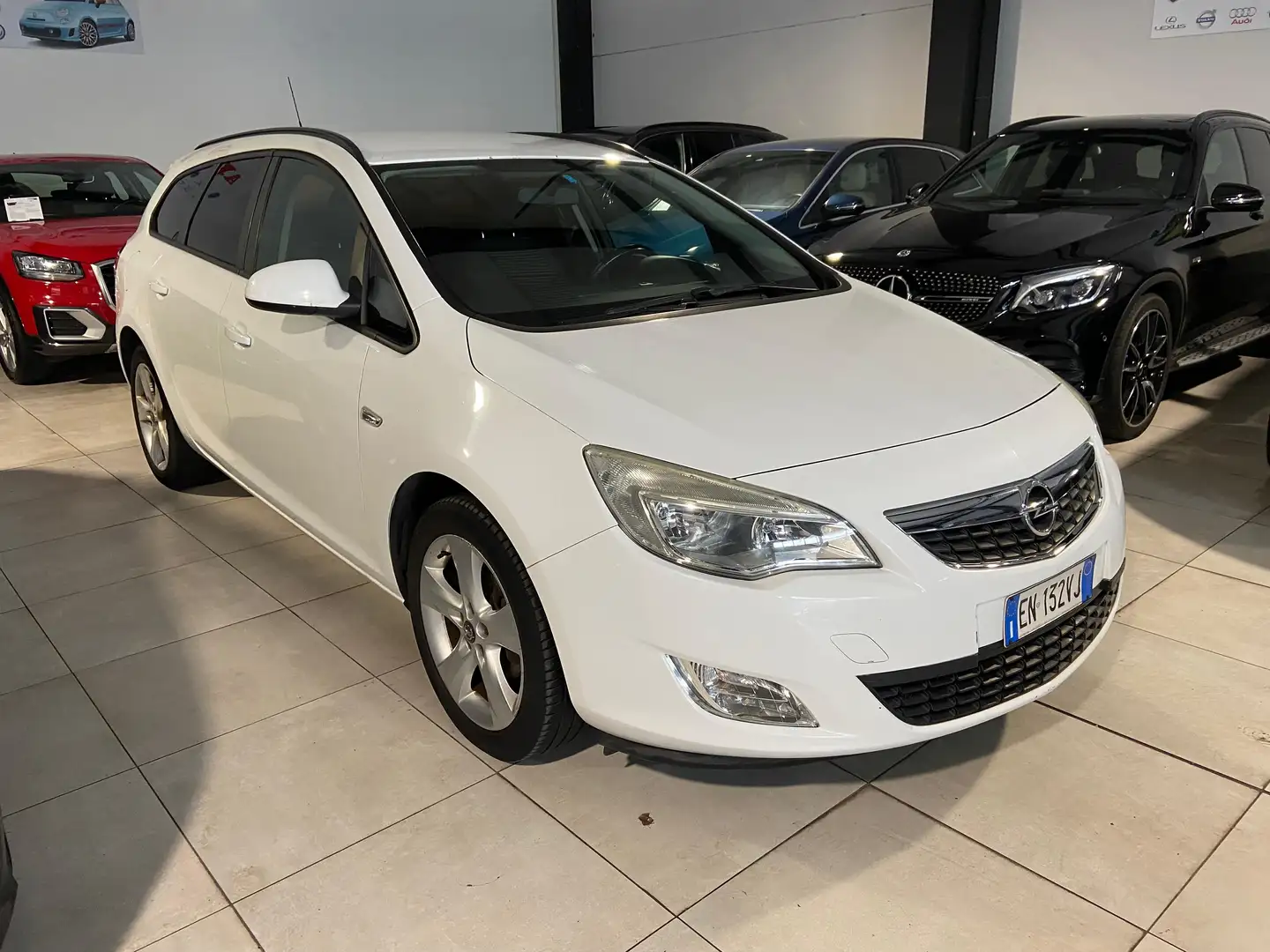 Opel Astra Astra IV 2010 Sports Tourer 1.4 Gpl-tech 140cv Bianco - 2