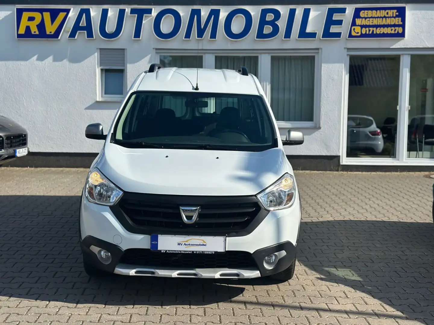 Dacia Dokker Stepway*NAVI*SHZ*TEMPOMAT* Weiß - 1