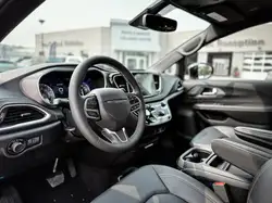 Chrysler Pacifica 2027