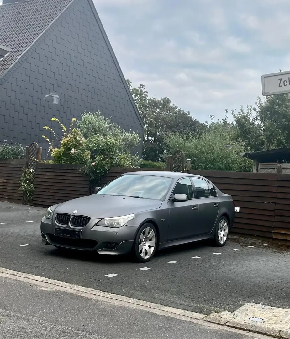 BMW 545 545i Grey - 1