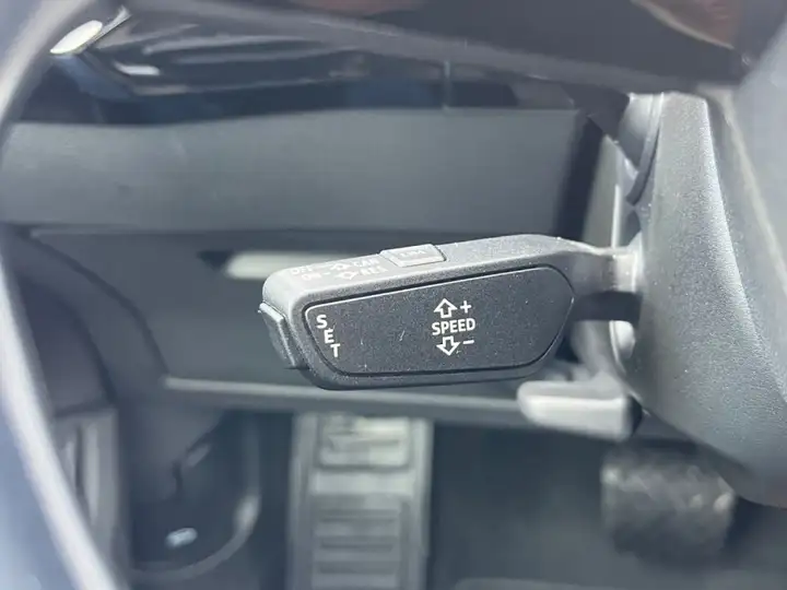 Audi e-tron 50 quattro Advanced 2020, foto 21