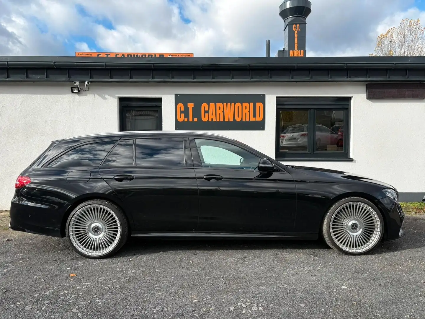 Mercedes-Benz E 400 AMG 4Matic GARANTIE / TEMPO / NAVI Schwarz - 2