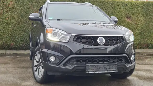 SsangYong Korando 2.0 KAMERA/NAVI/4 x SHZ/ LEDER/ DAB/18"