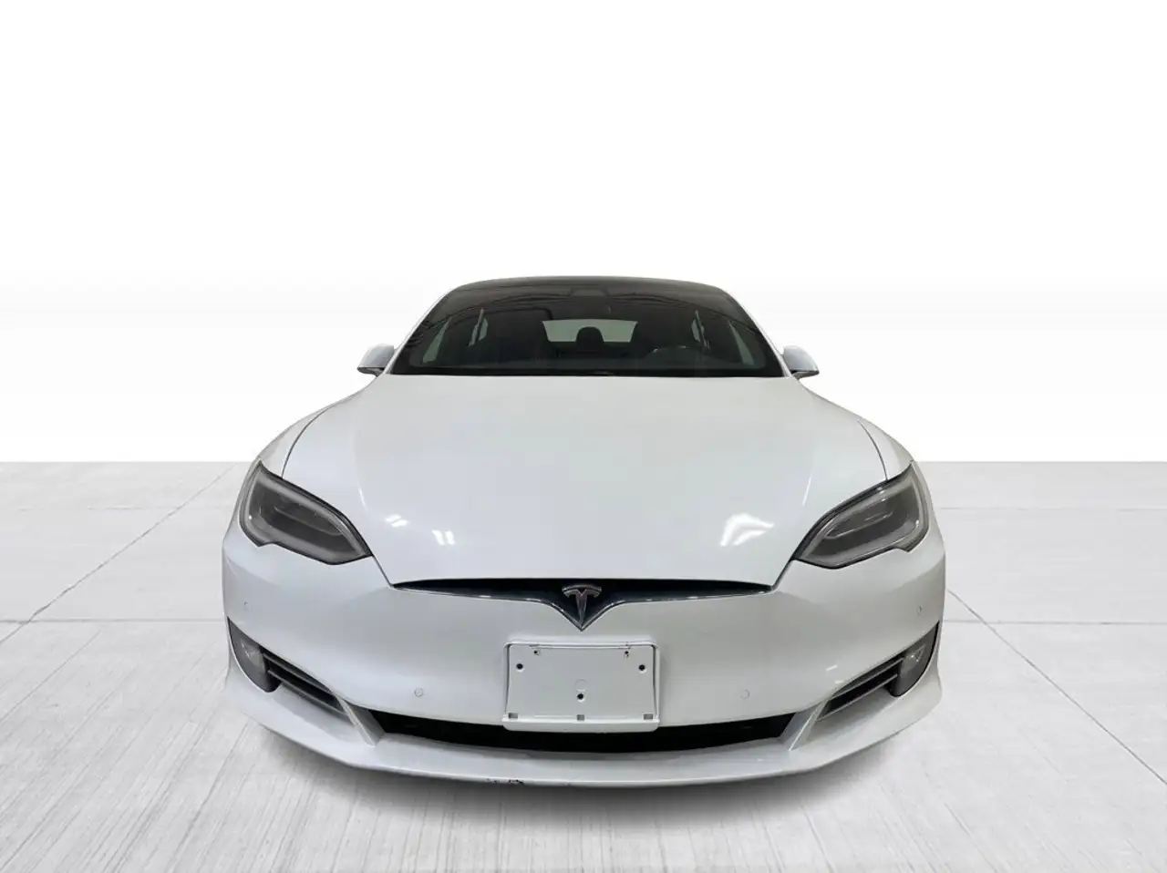 Tesla Model S снимка Tesla Model S