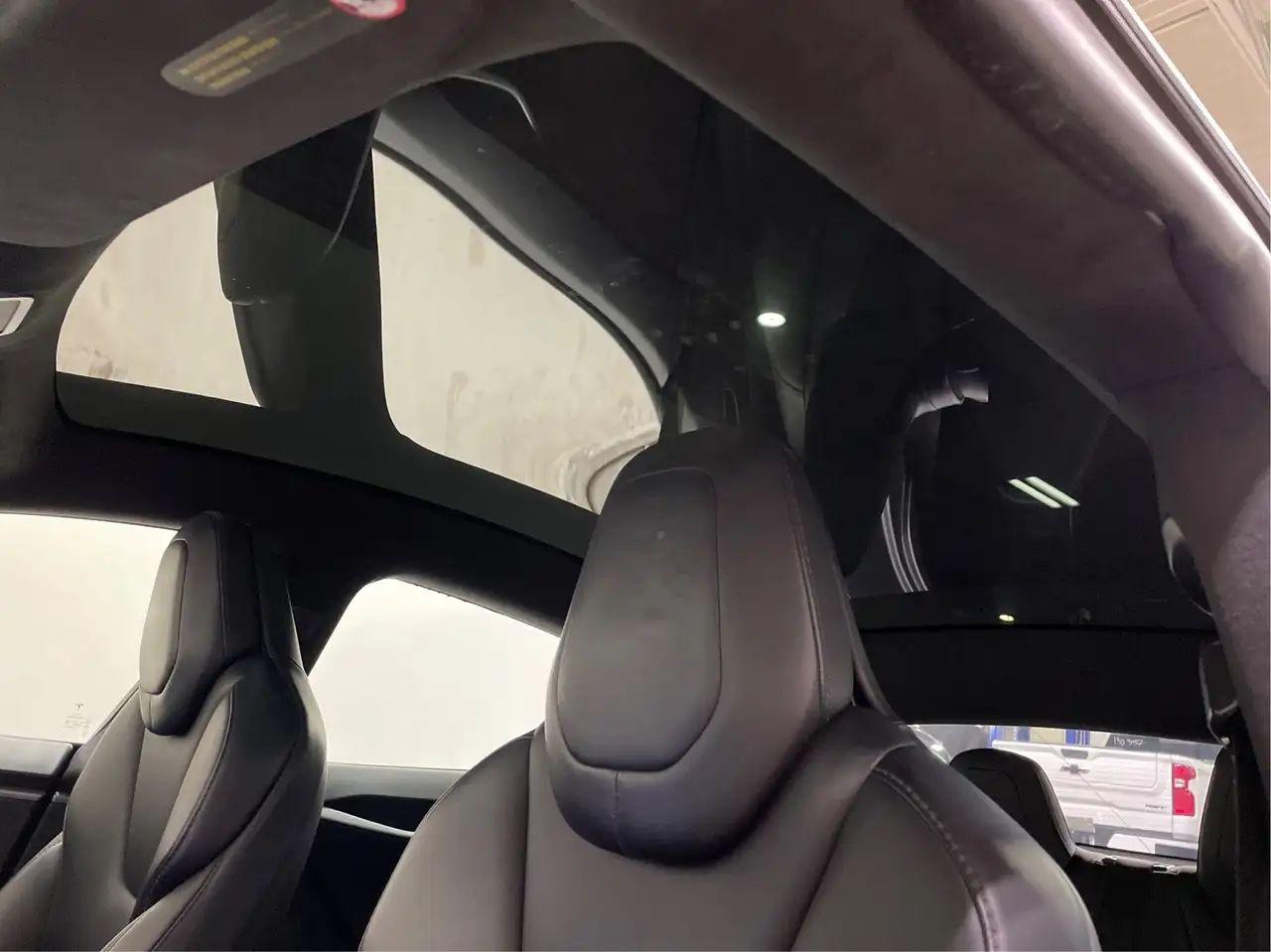 Tesla Model S снимка Tesla Model S