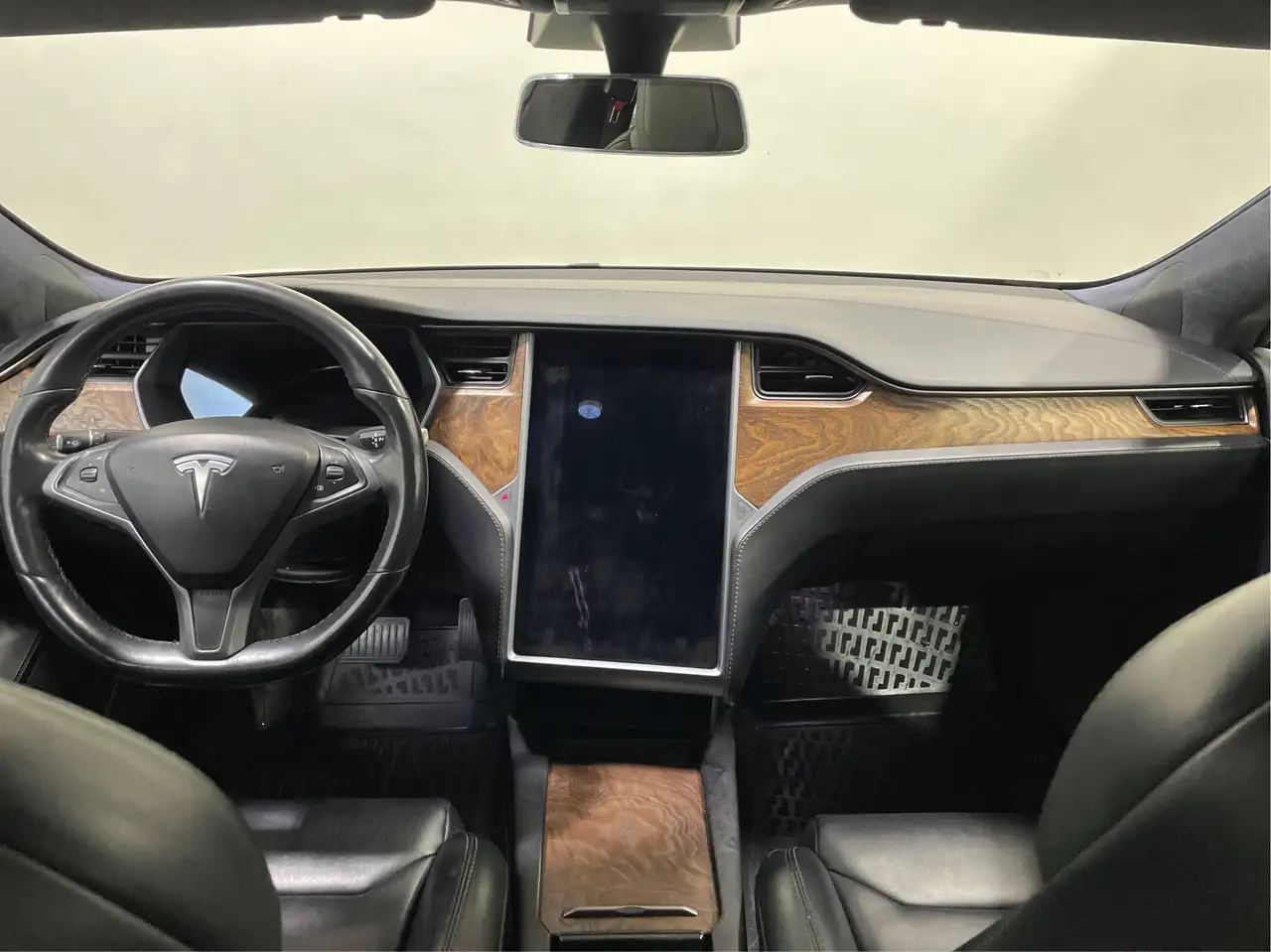 Tesla Model S снимка Tesla Model S