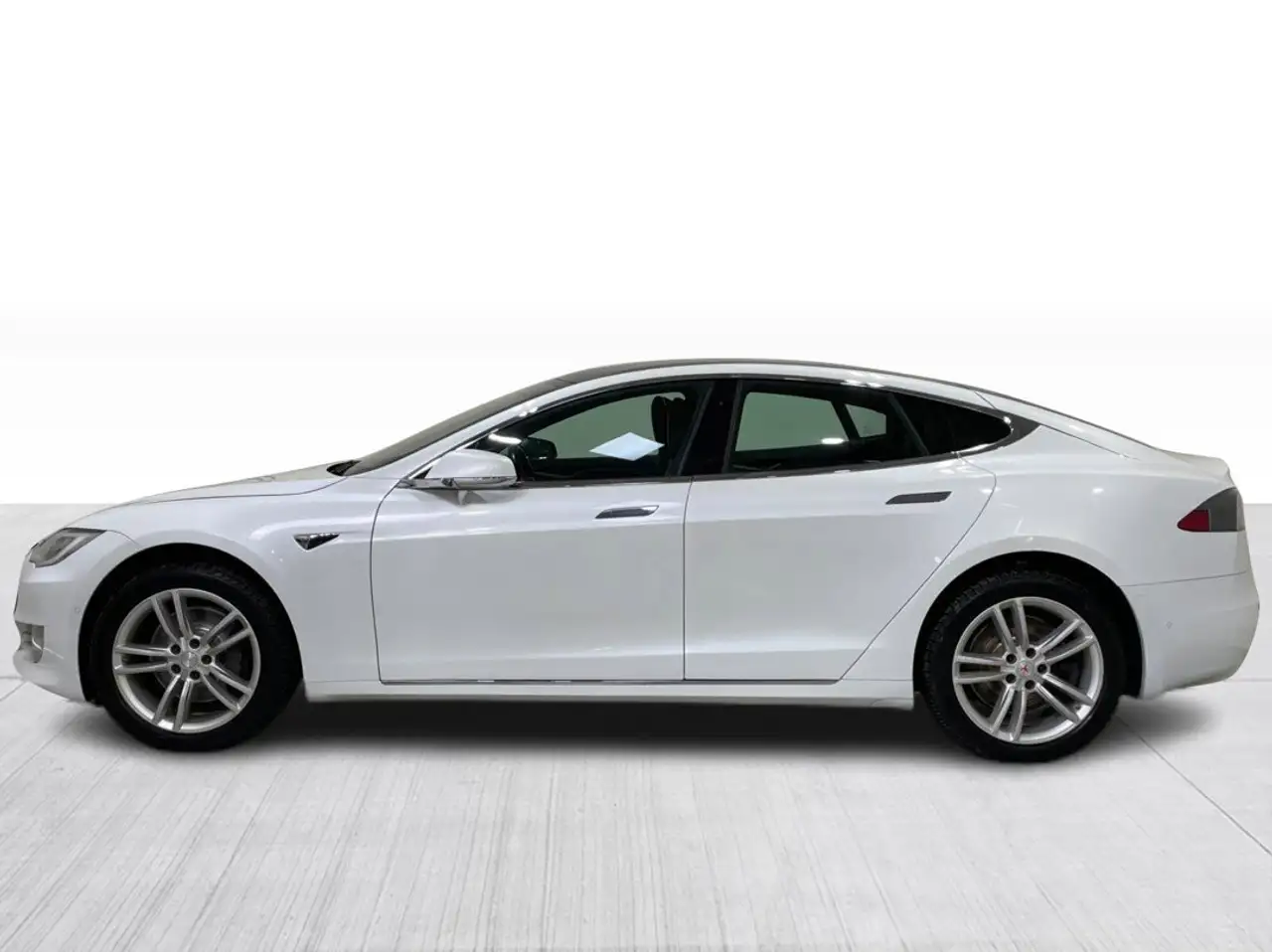 Tesla Model S снимка Tesla Model S