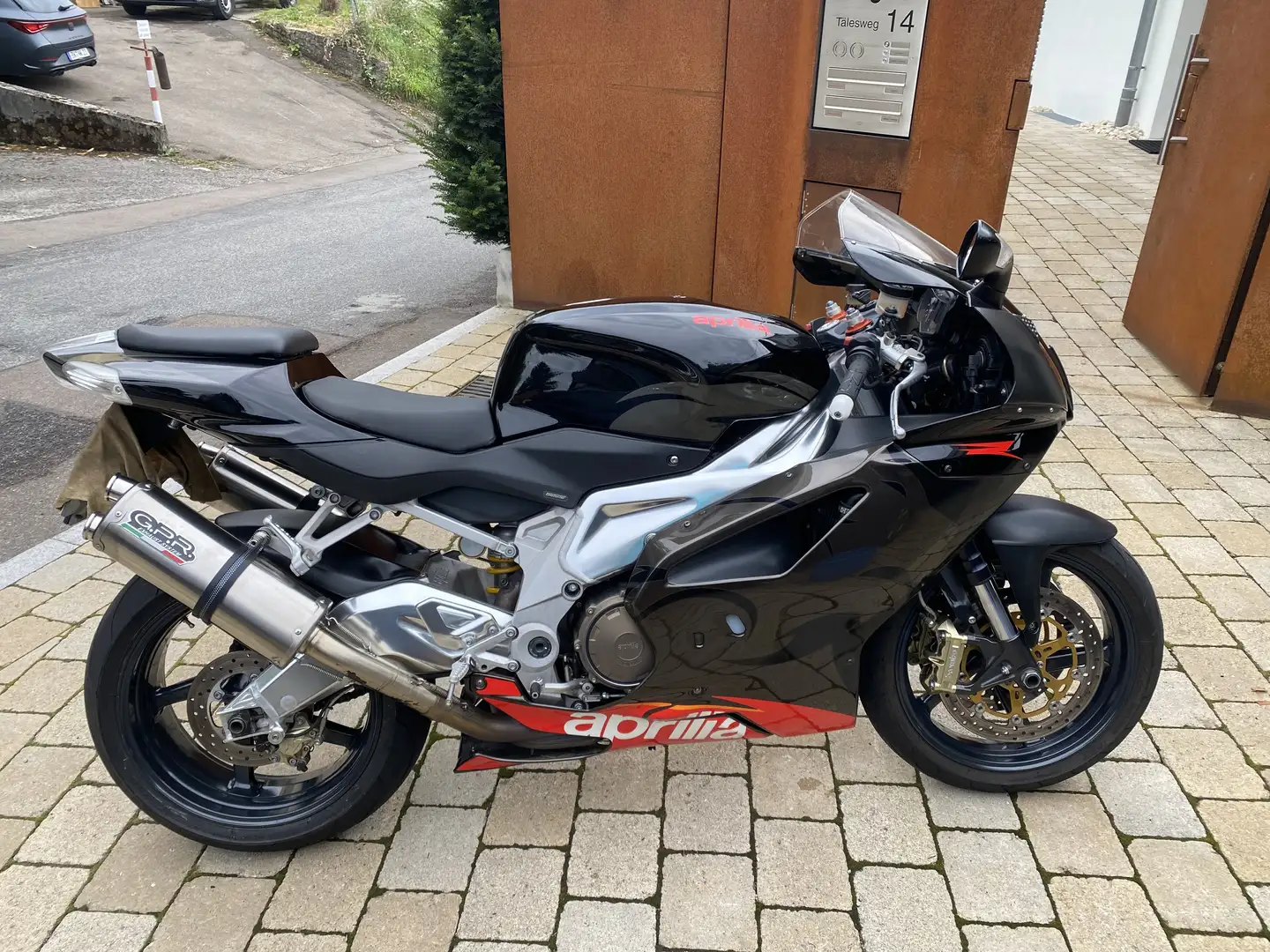 Aprilia RSV 1000 R Black - 1