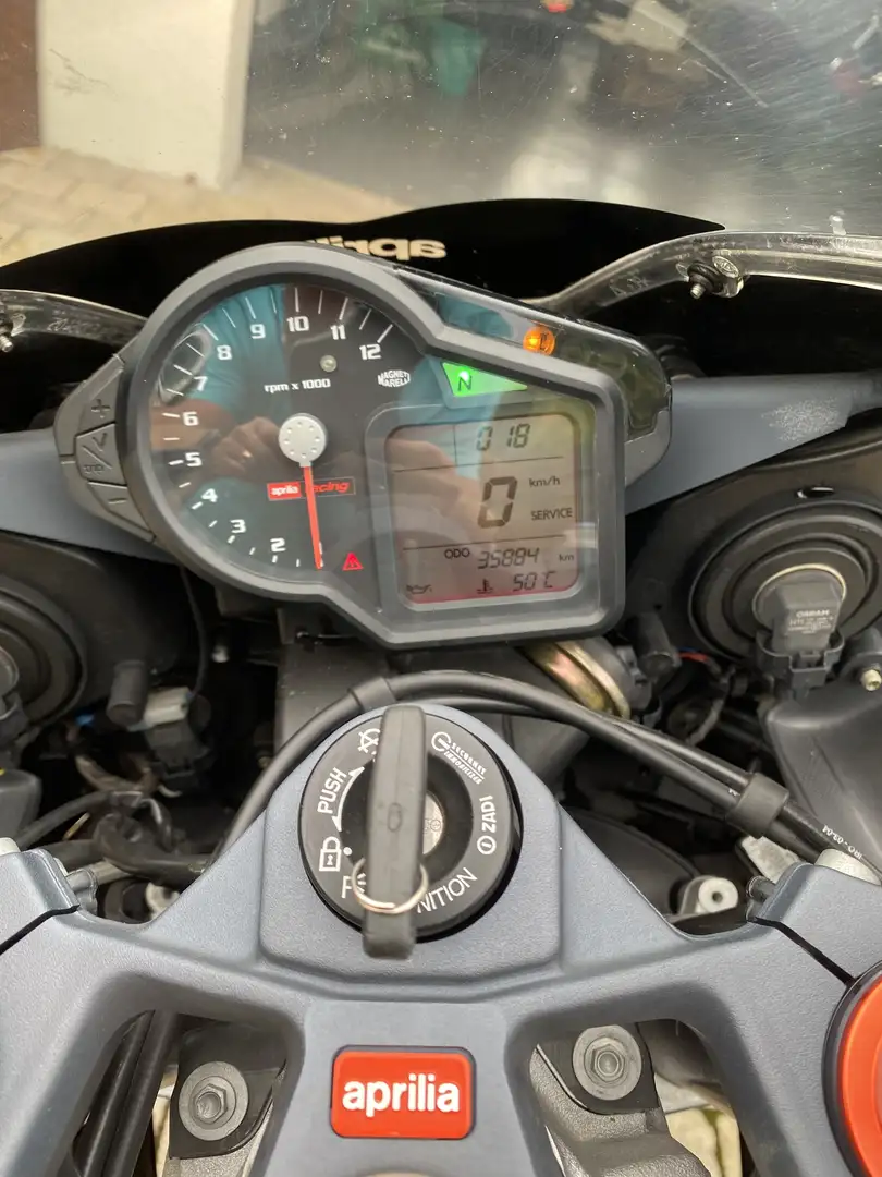 Aprilia RSV 1000 R Black - 2