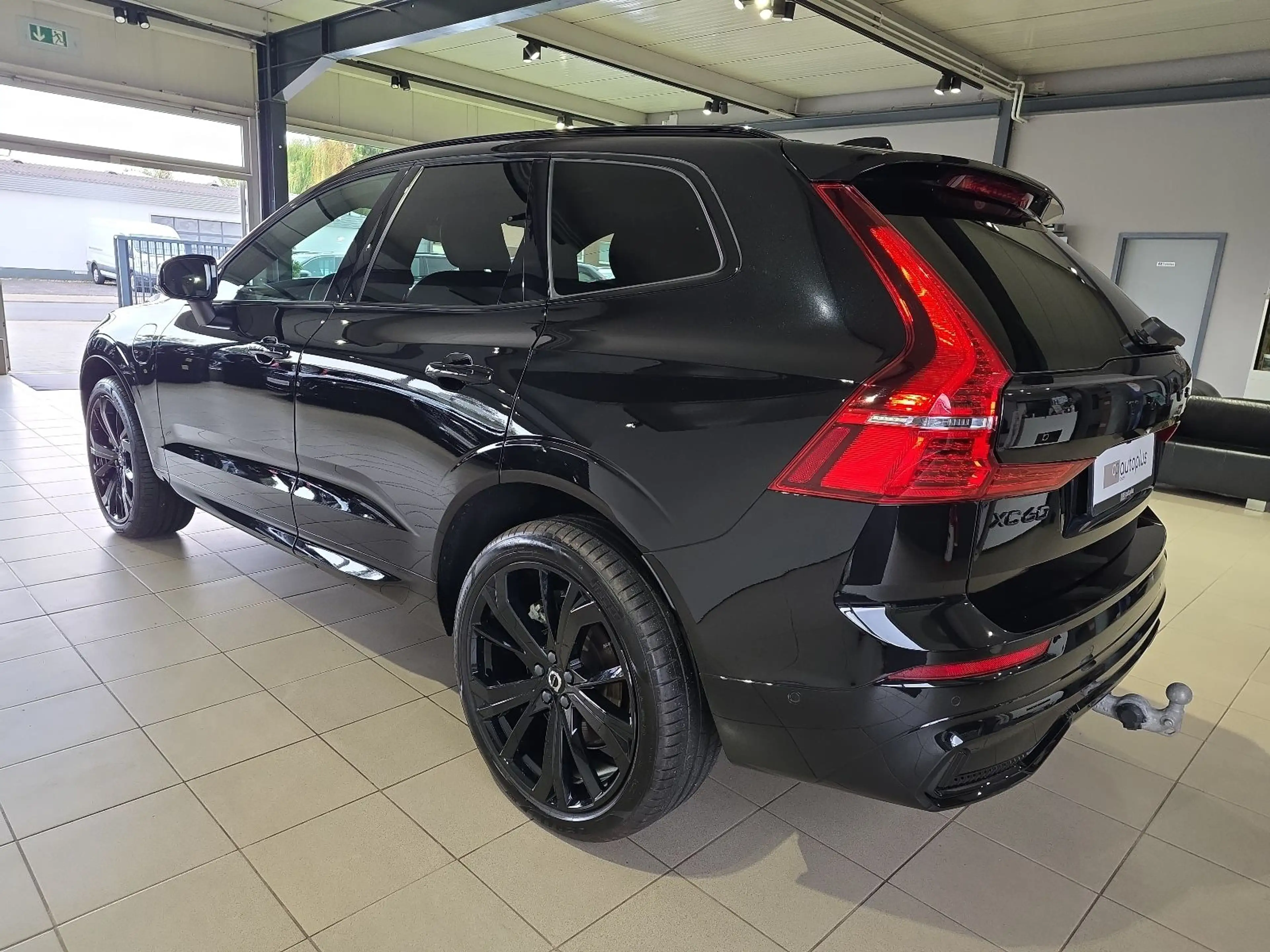Volvo XC60 T8 Ultra Black Edition Recharge AWD AHK 360 — photo 10