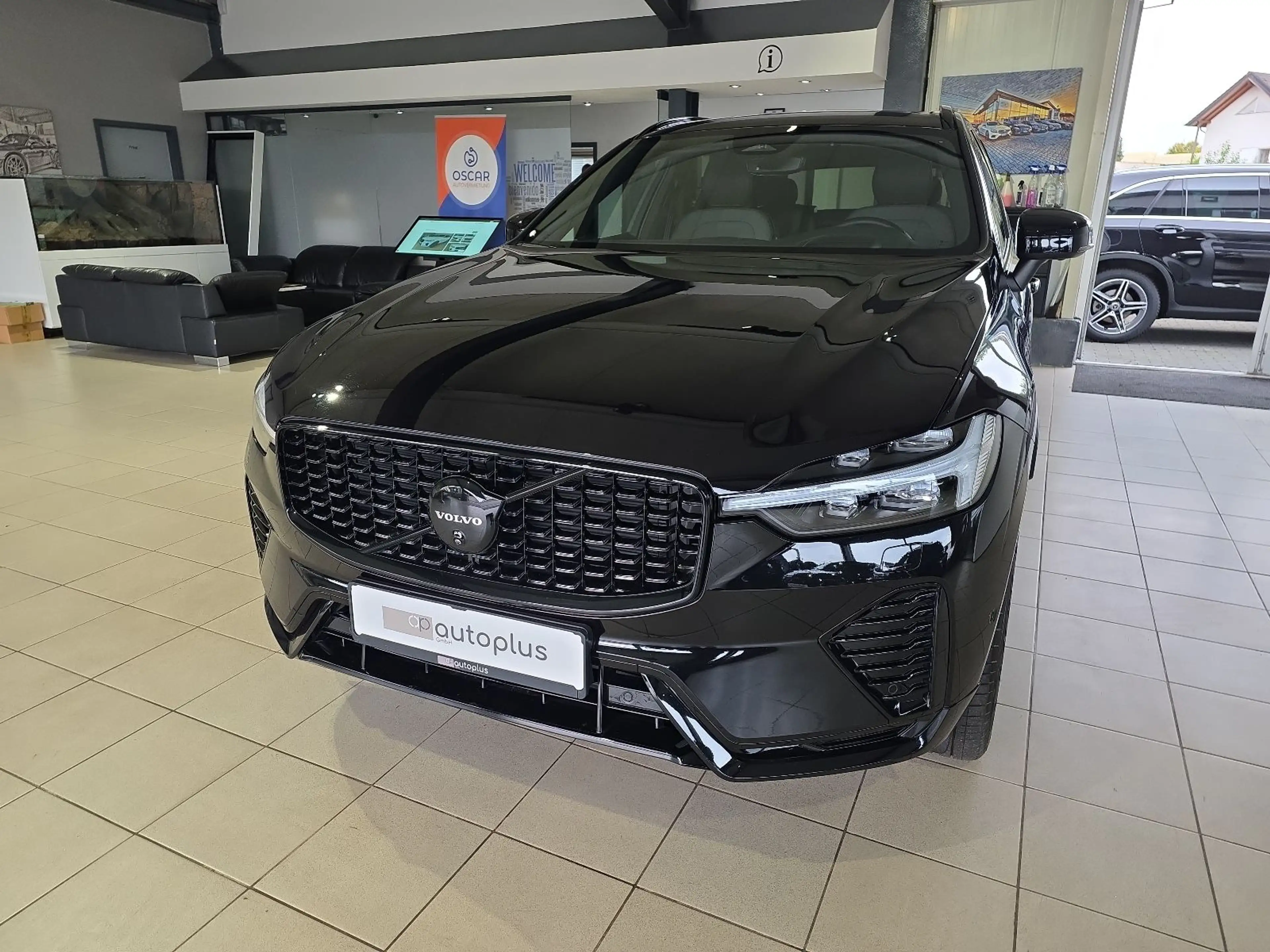 Volvo XC60 T8 Ultra Black Edition Recharge AWD AHK 360 — photo 2
