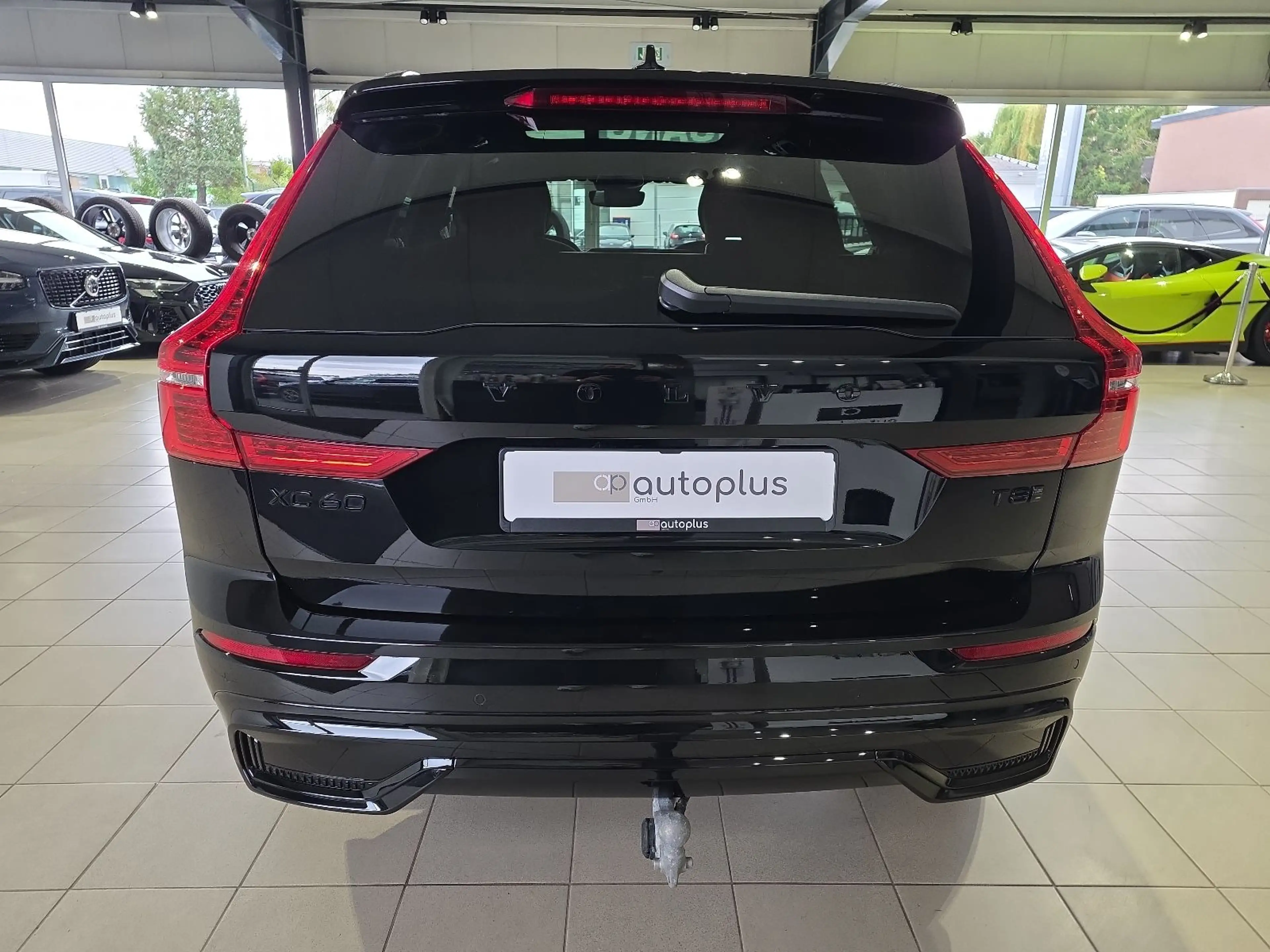 Volvo XC60 T8 Ultra Black Edition Recharge AWD AHK 360 — photo 8