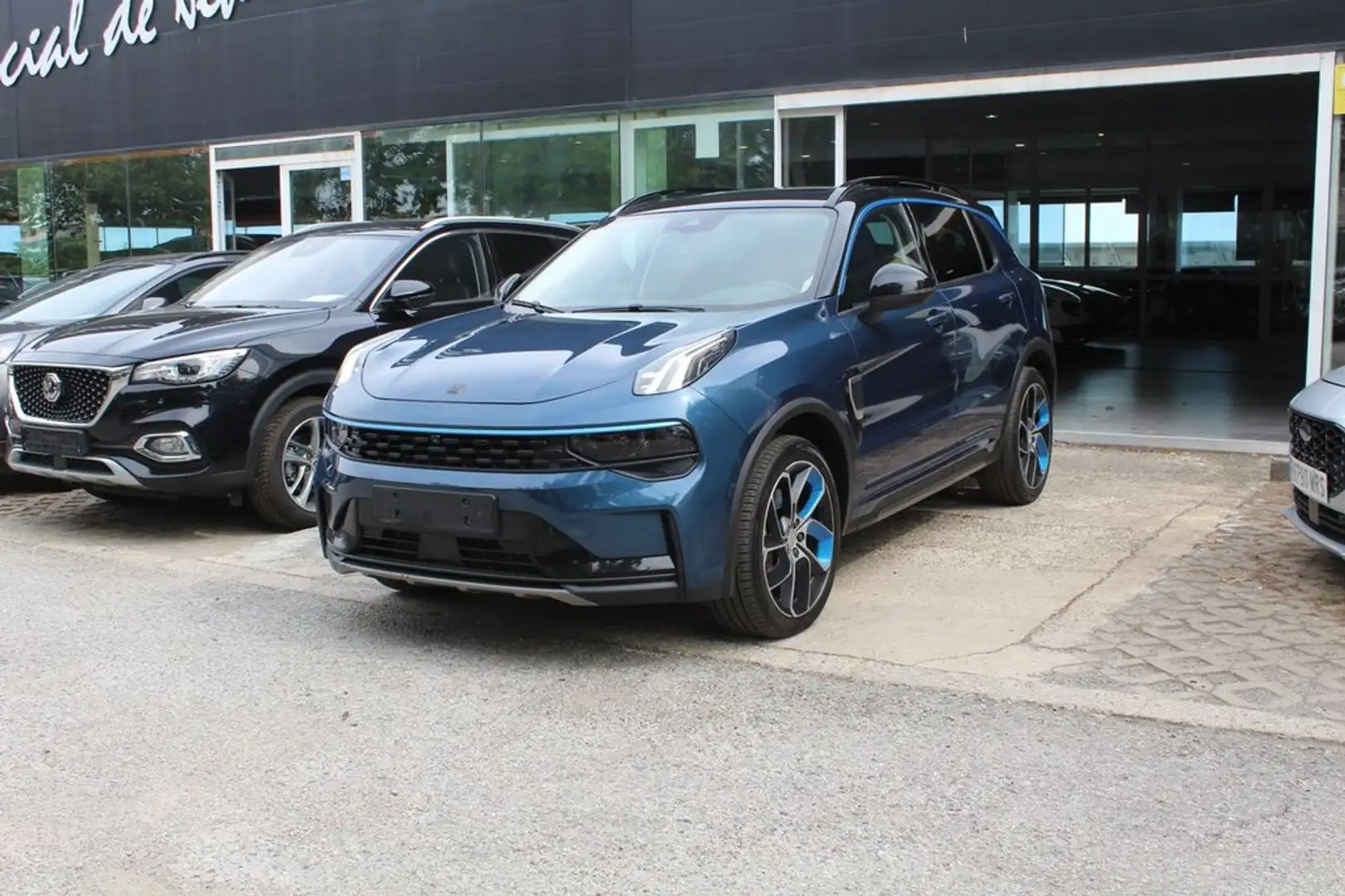 Lynk & Co 01 1.5 PHEV 6.6kW Bleu - 1