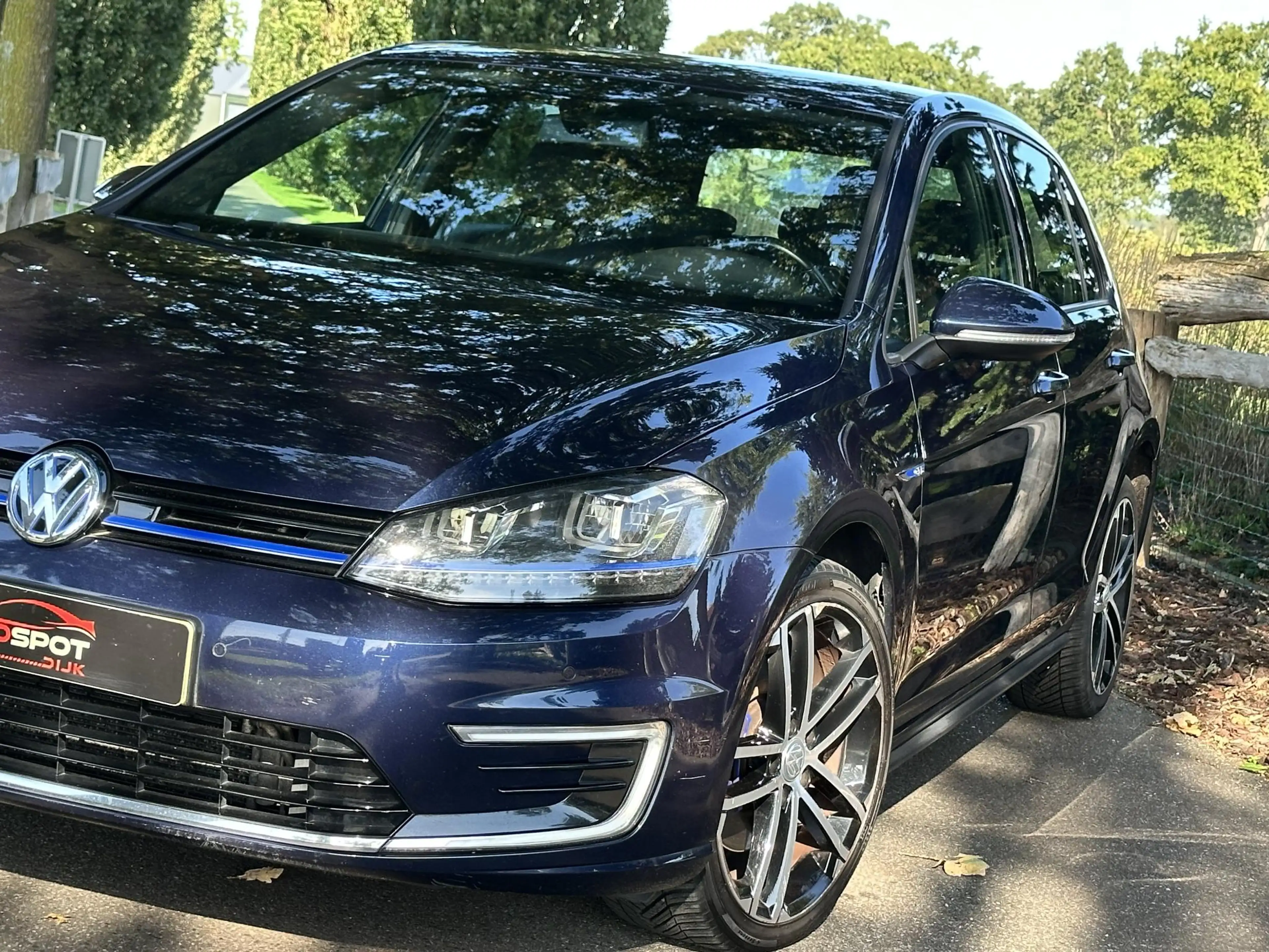 Volkswagen Golf GTE 1.4 TSI — photo 2