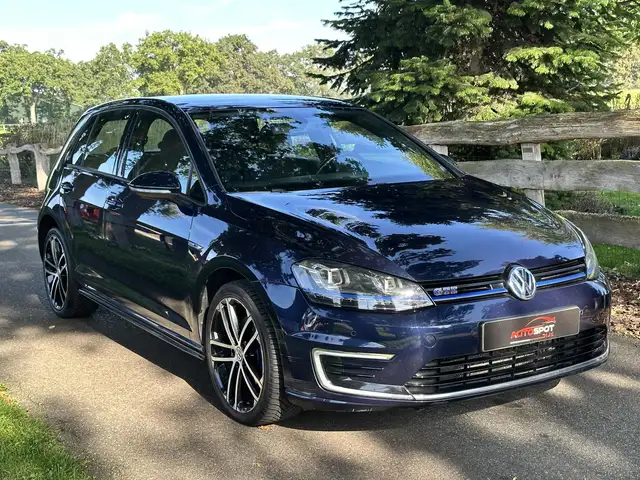 Volkswagen Golf view 8