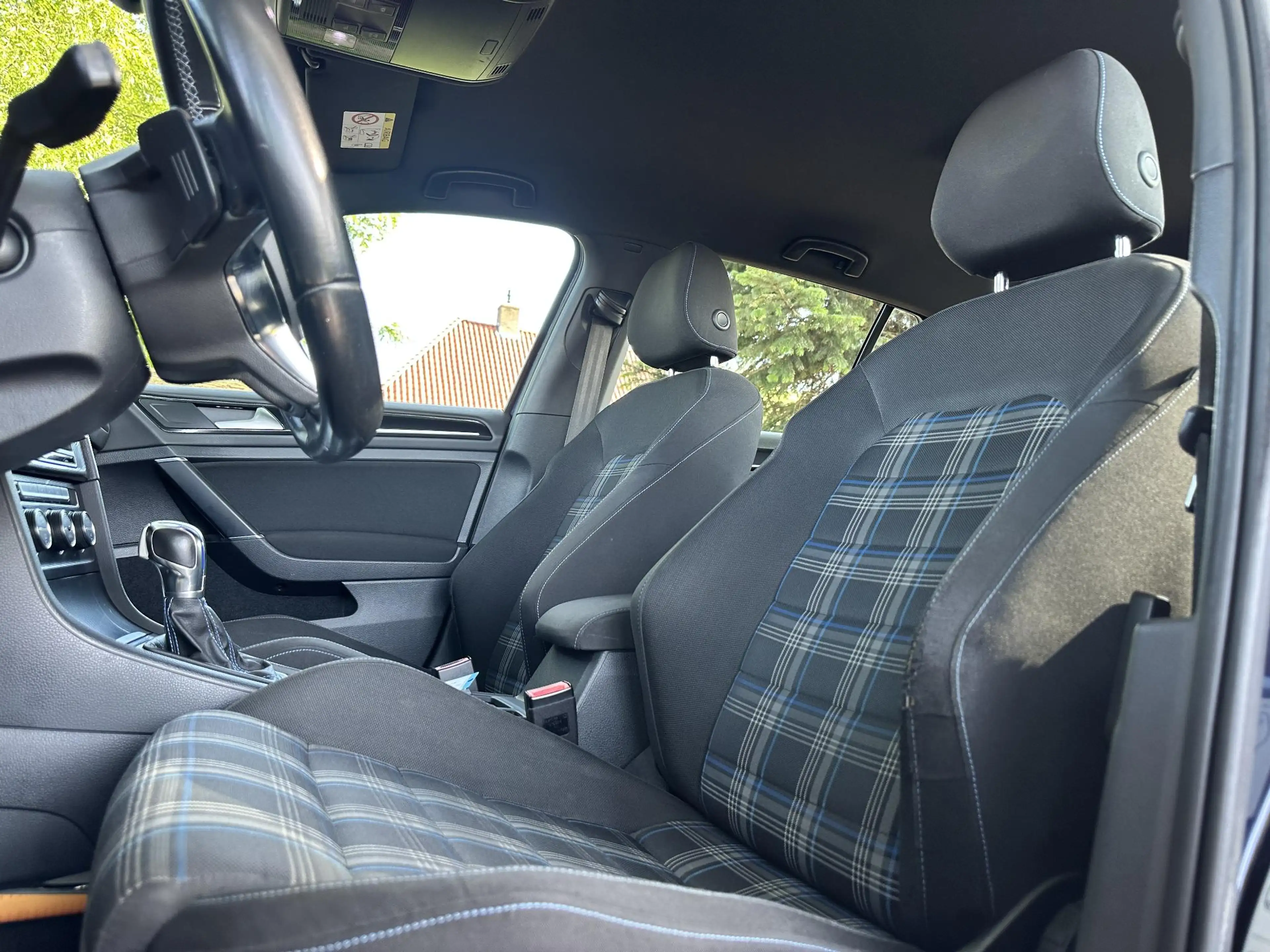 Volkswagen Golf GTE 1.4 TSI — photo 19