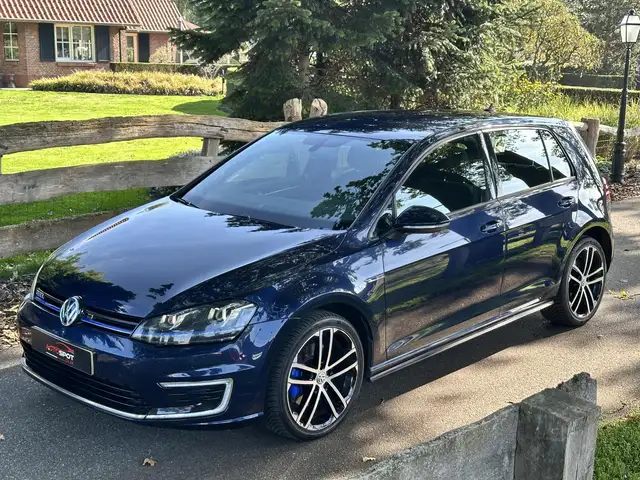 Volkswagen Golf view 16