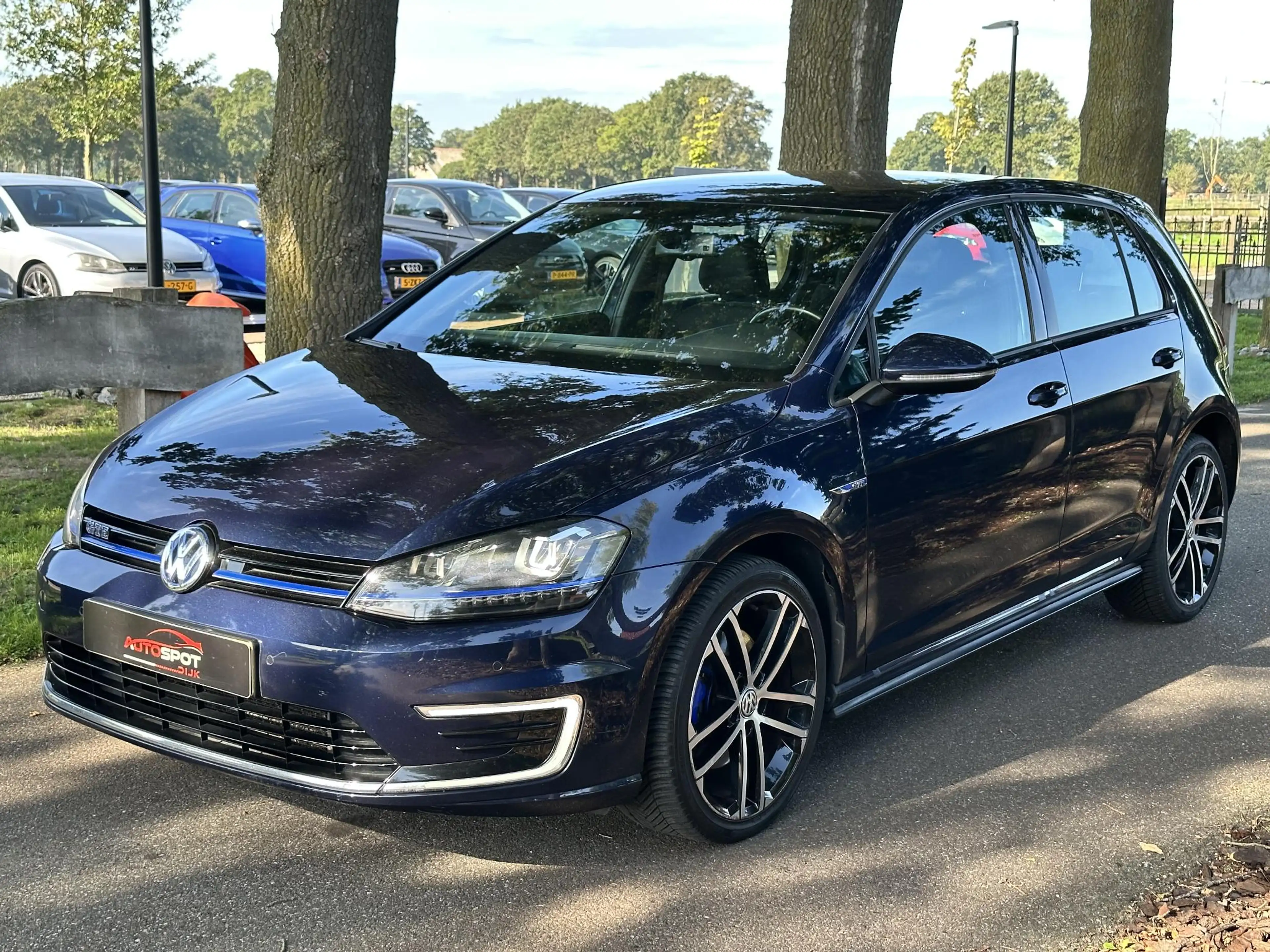 Volkswagen Golf GTE 1.4 TSI — photo 7