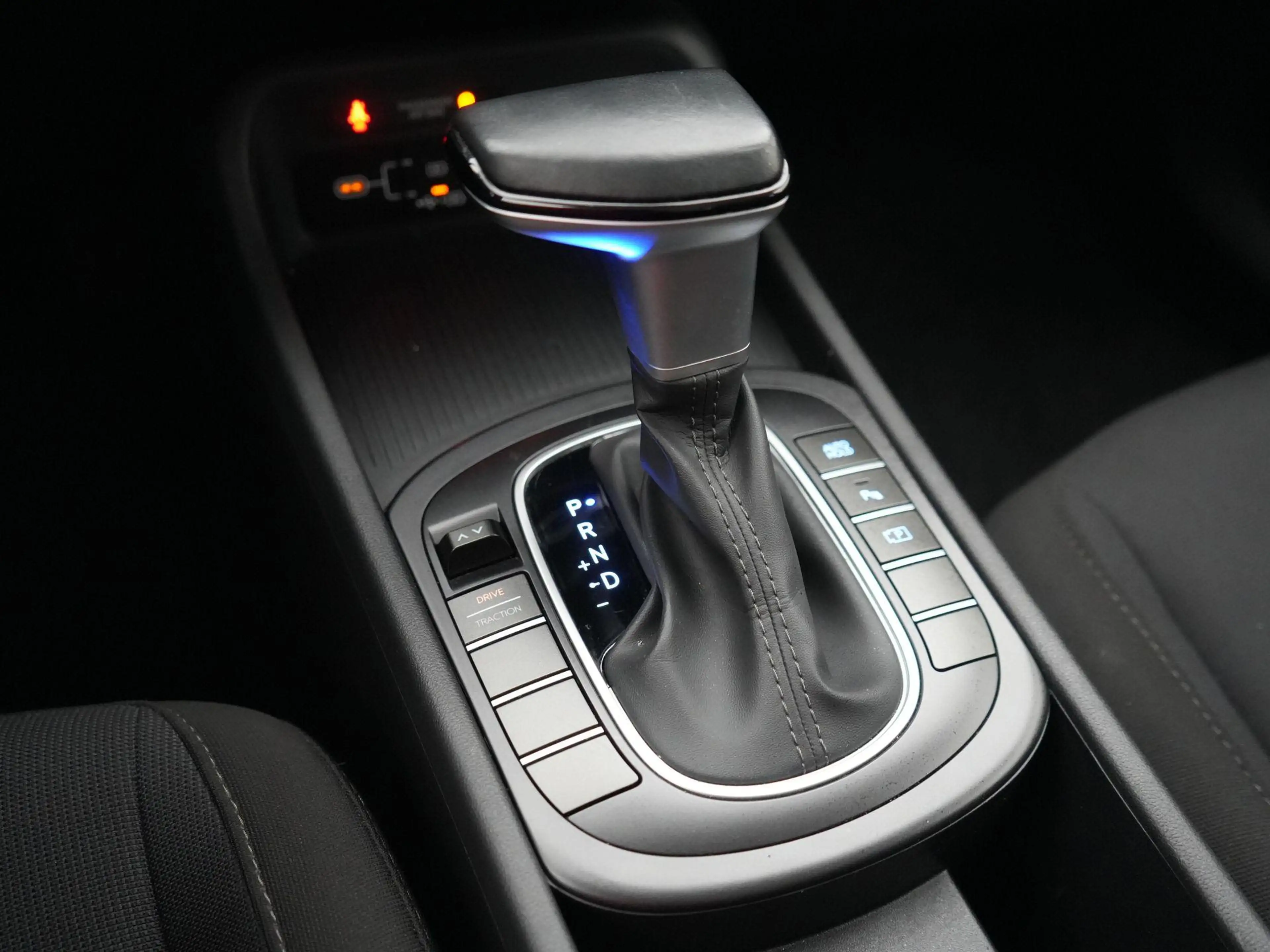 Hyundai KONA 1.6 T-GDI Techno 48V 7-DCT — photo 10