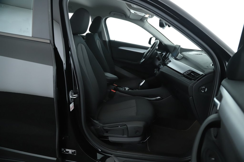 BMW X2 sDrive16d Auto. NAVI HUD LED E-KLAPPE PDC TELEFON — photo 13