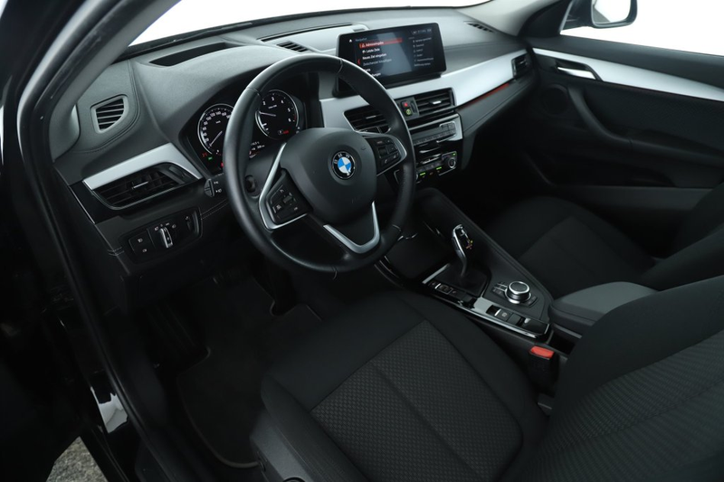 BMW X2 sDrive16d Auto. NAVI HUD LED E-KLAPPE PDC TELEFON — photo 9