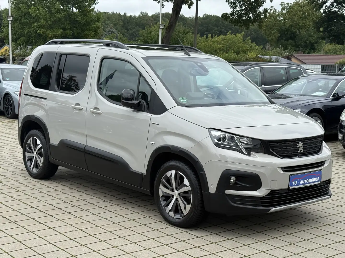 Peugeot Rifter Rifter GT LINE PureTech 130 L1 Aut. PANO-RKAM-NAVI Grau - 1