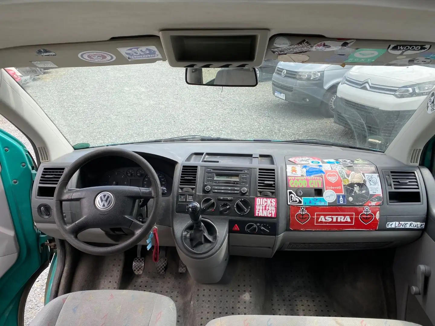 Volkswagen T5 Caravelle 2.5 TDI 9-Sitzer Klima Grün - 2